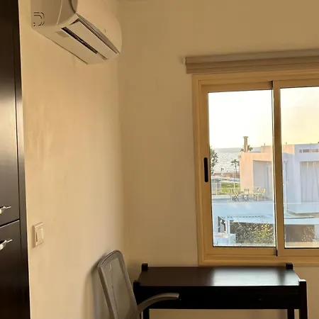 Three Bedroom 빌라 파포스